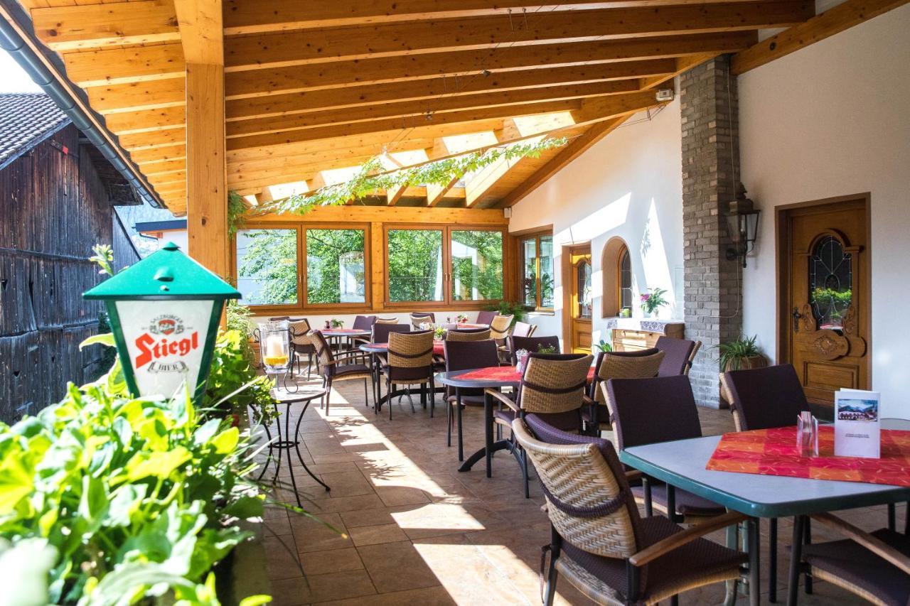 Gasthof Pension Traube Karres Exterior photo